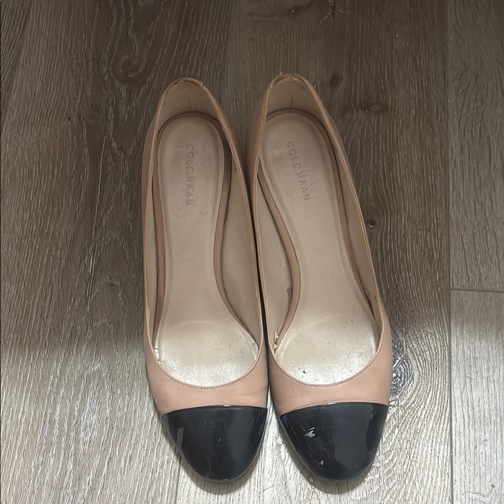 Cole Haan Women's Black and Tan Cap Toe Pumps